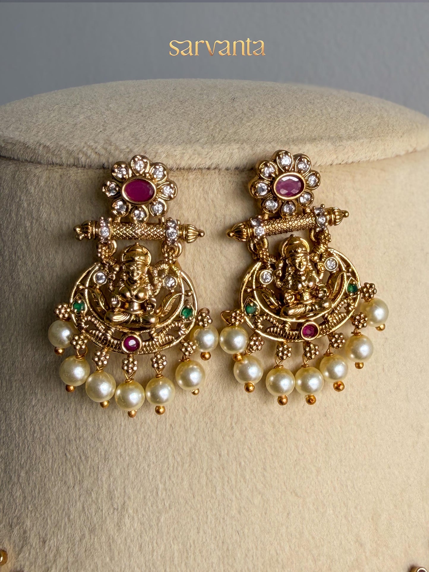 Lakshmi Pendant Set